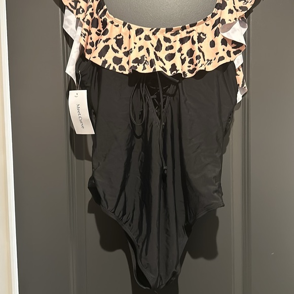 NWT MeetCurve cheetah print off the shoulder bathing suit - Picture 2 of 3